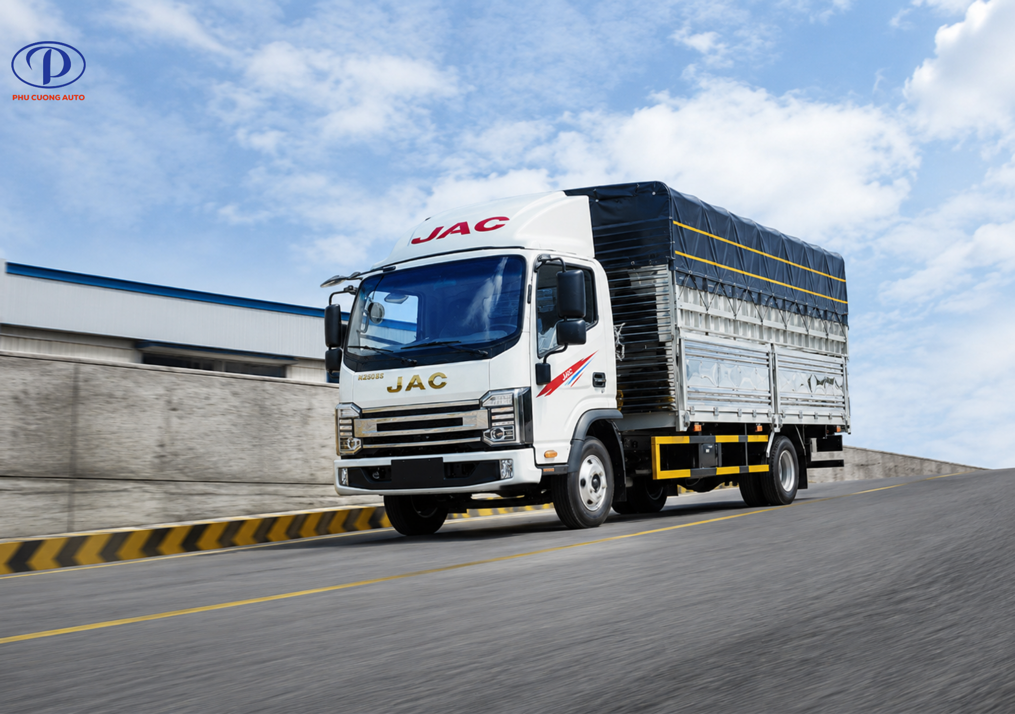 Vận hành xe tải JAC N250S Pro E5 thùng bạt