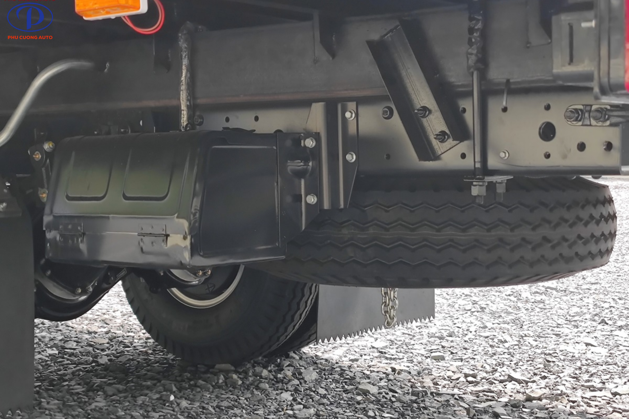 Khung gầm xe tải JAC N900S bạt bửng nhôm