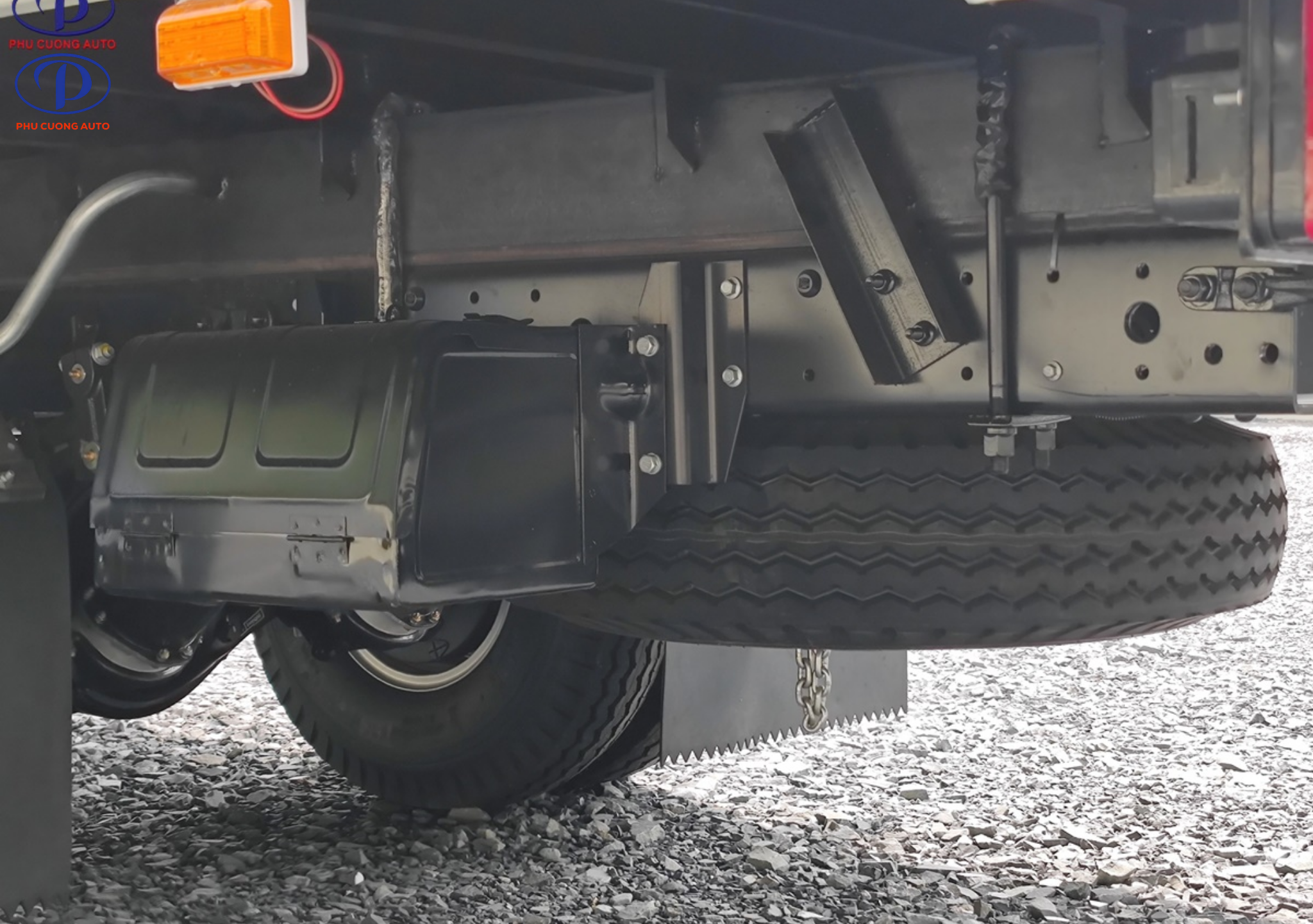 Khung gầm xe tải JAC N650E5 thùng kín