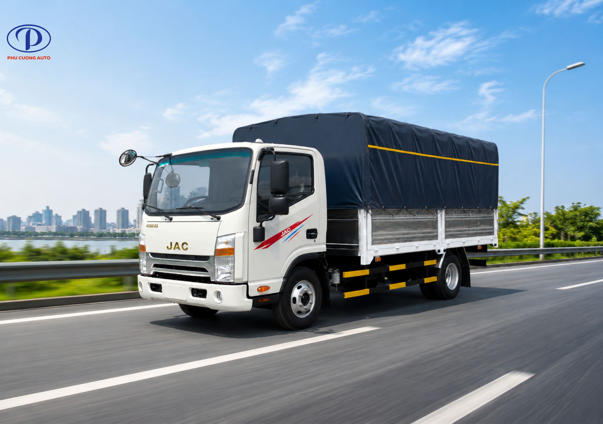 Vận hành xe tải JAC N350PLUS E5 thùng bạt