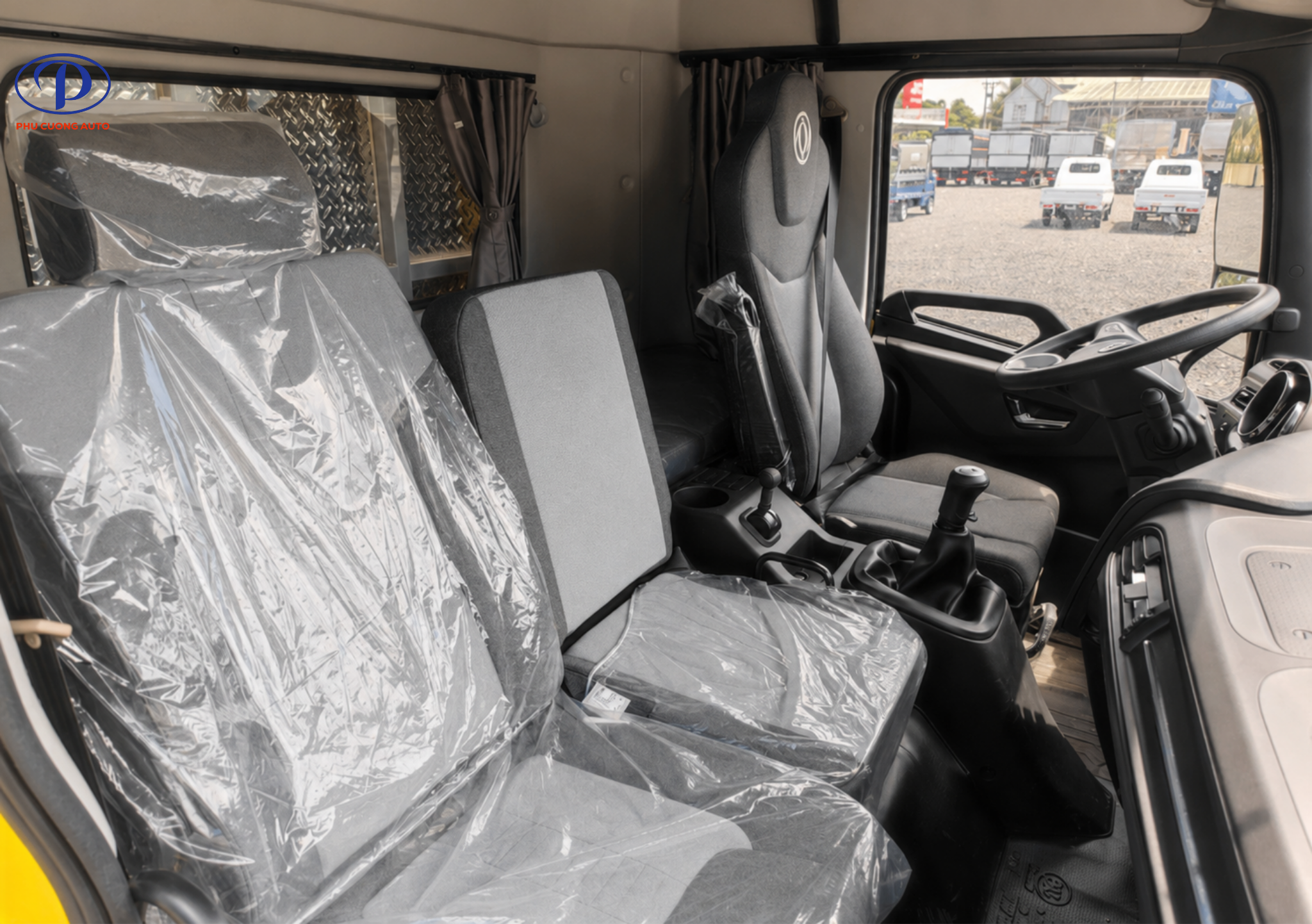 Buồng lái xe tải Dongfeng KR180 8.2 tấn