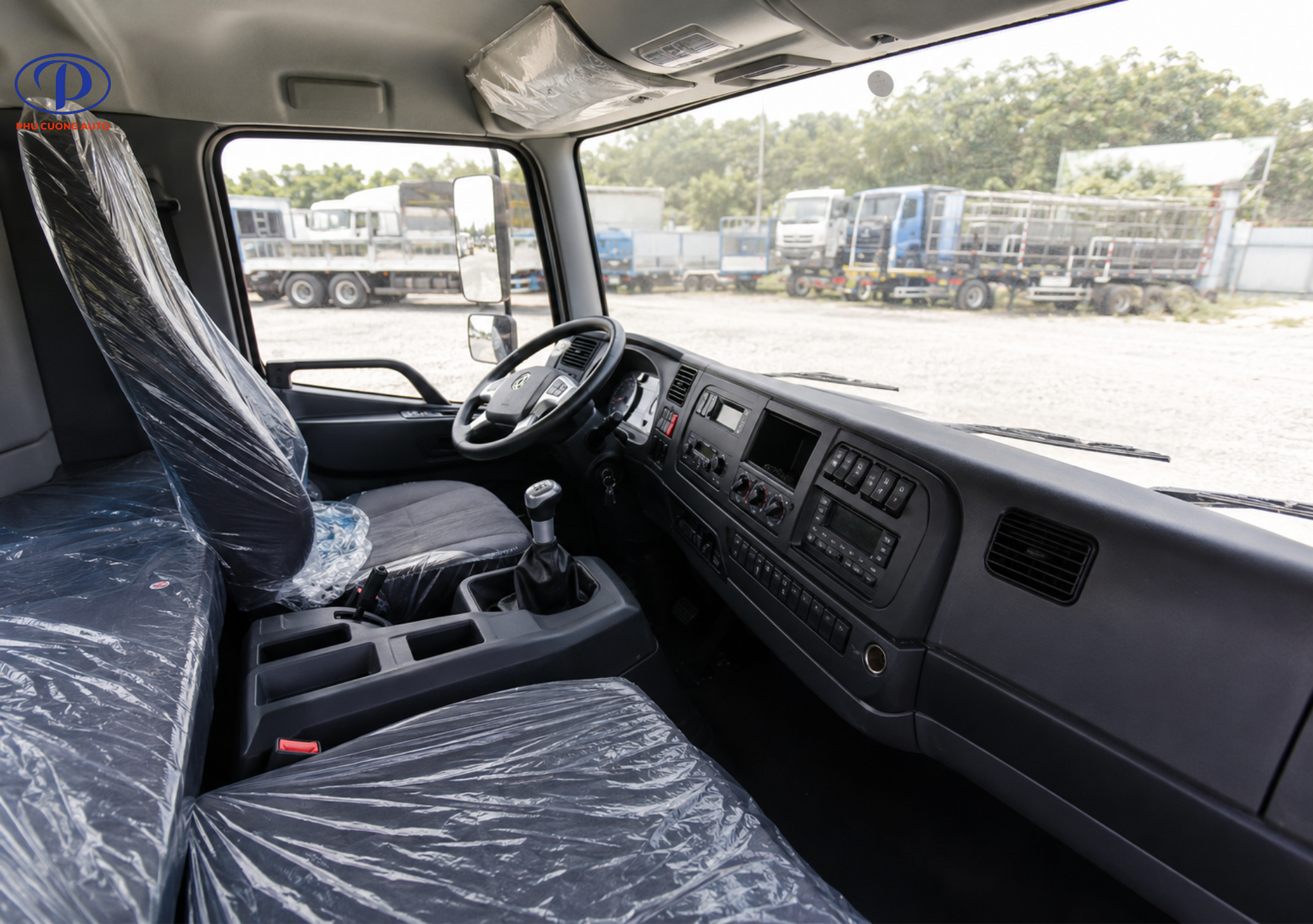 Buồng lái xe tải Dongfeng 3 chân C270