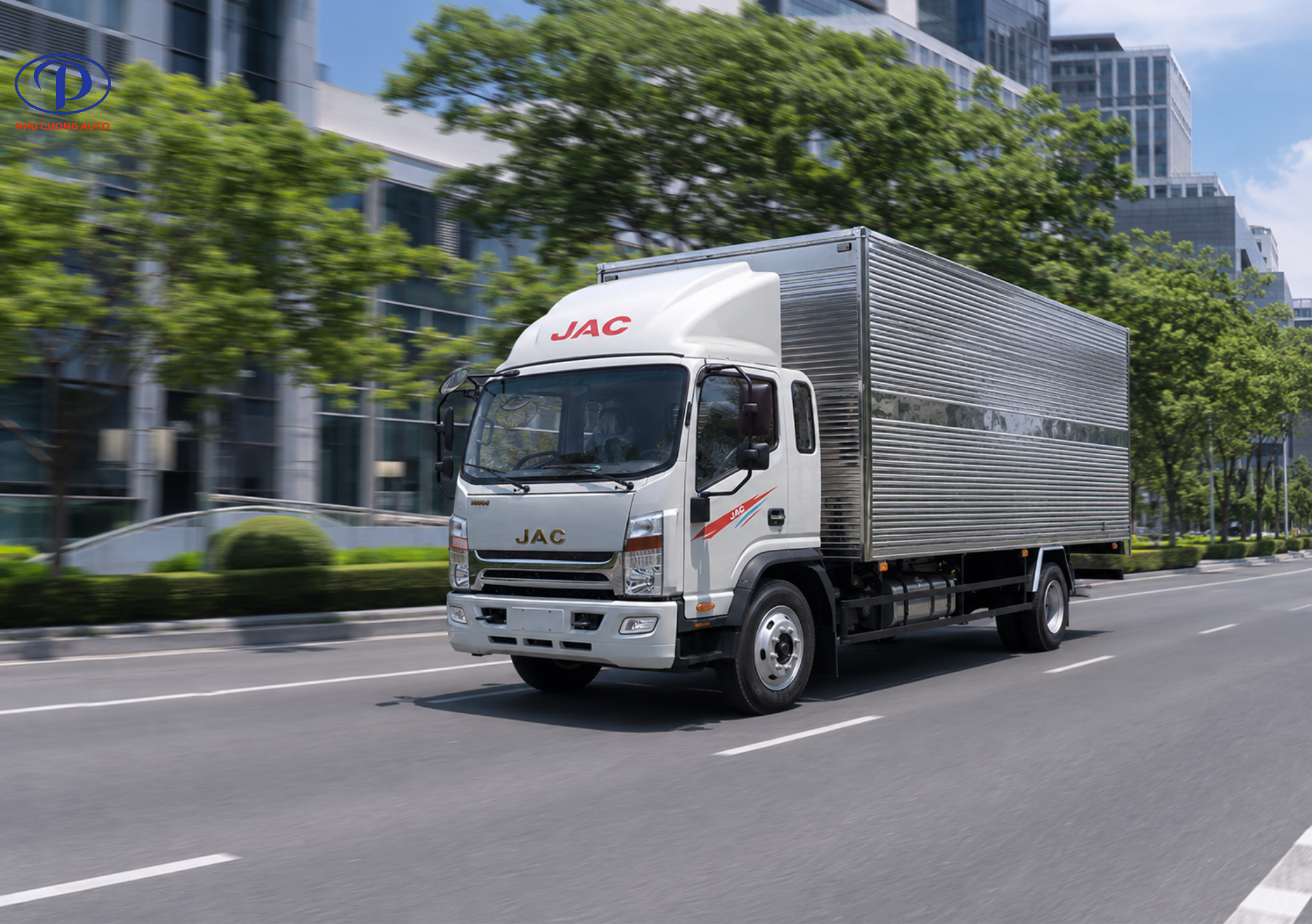 Ngoại thất xe tải JAC N800S thùng kín