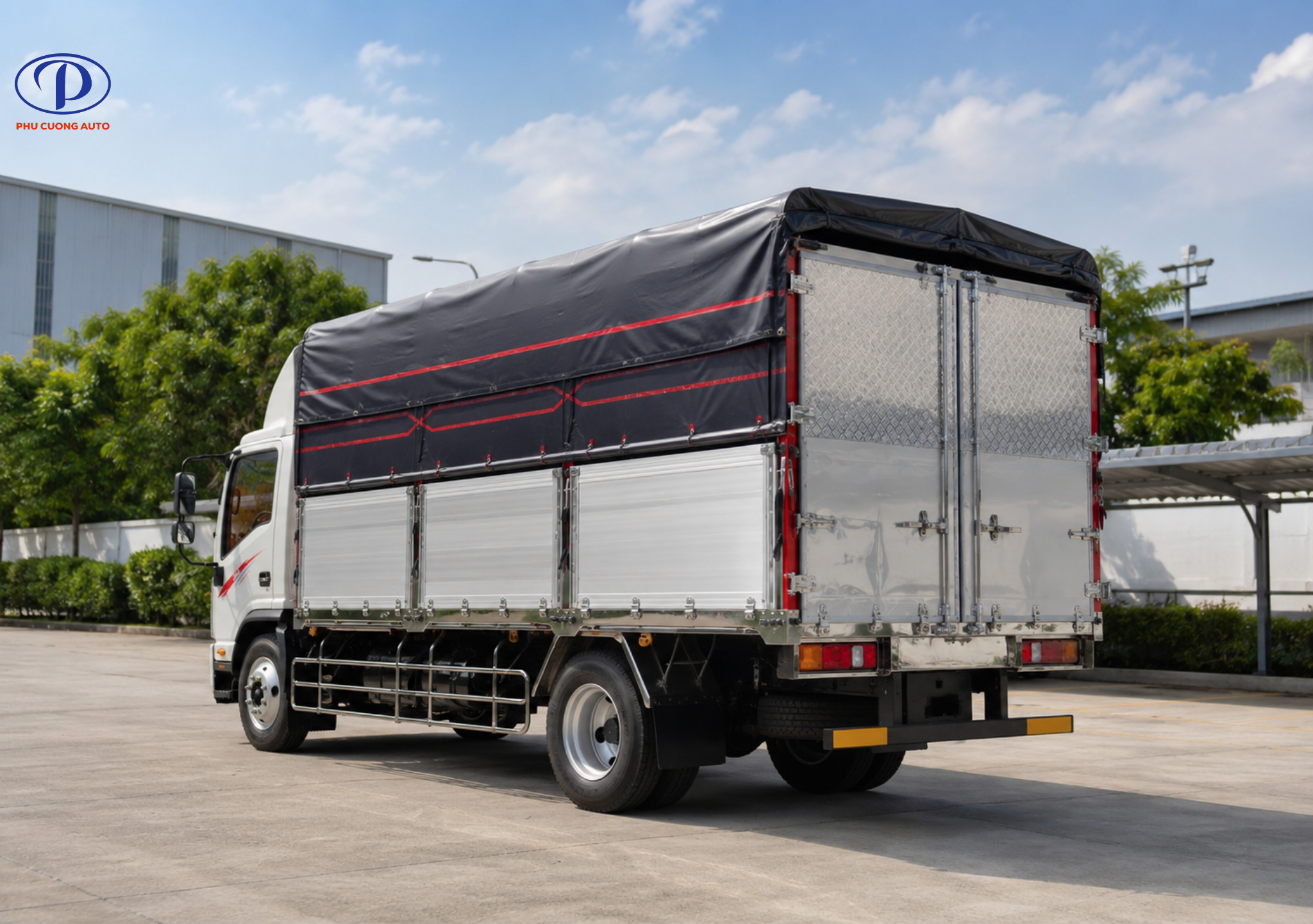 Thùng bạt 7.62 mét xe tải JAC N800S