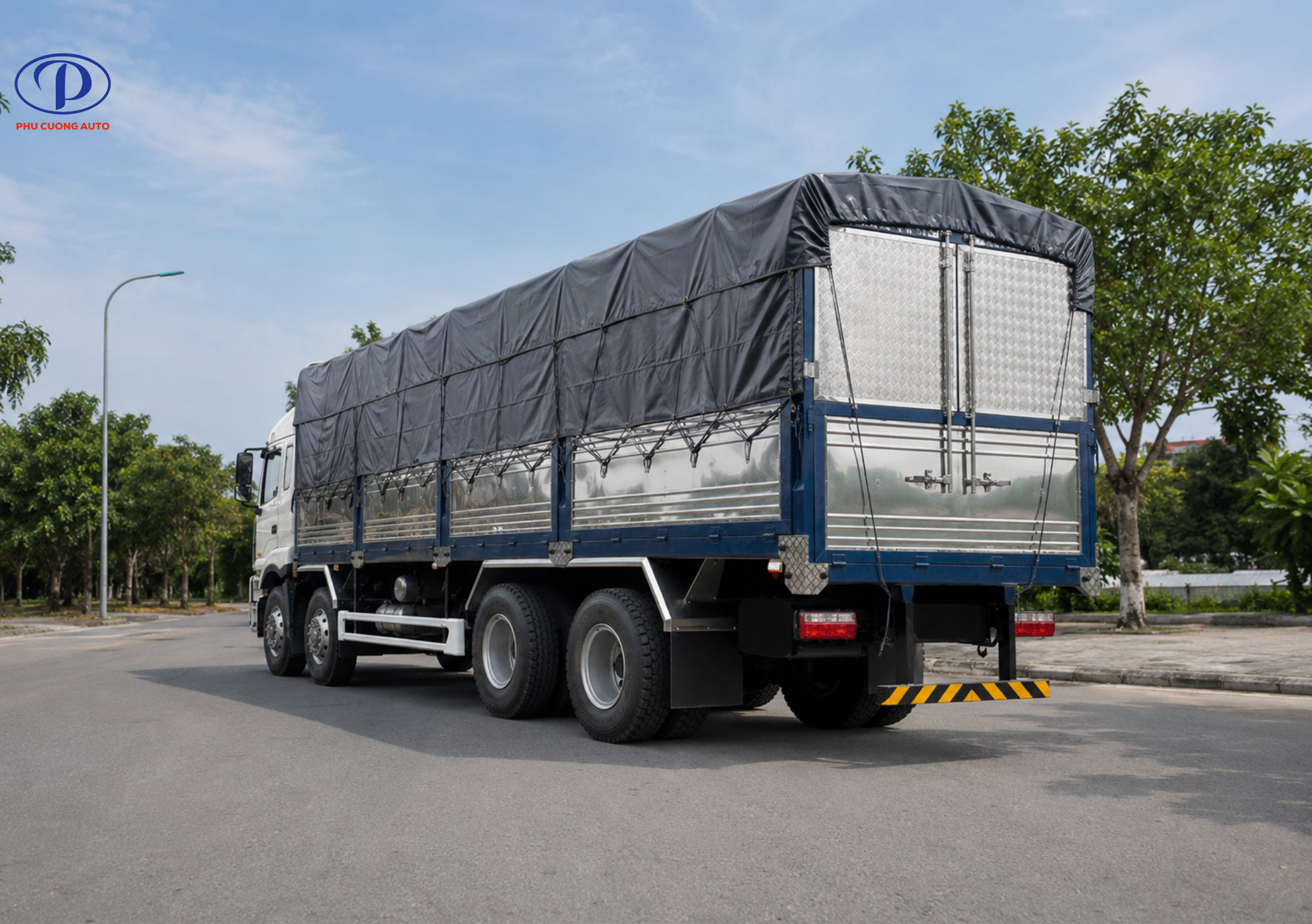 Thùng dài 9.7 mét xe tải JAC A5 4 chân
