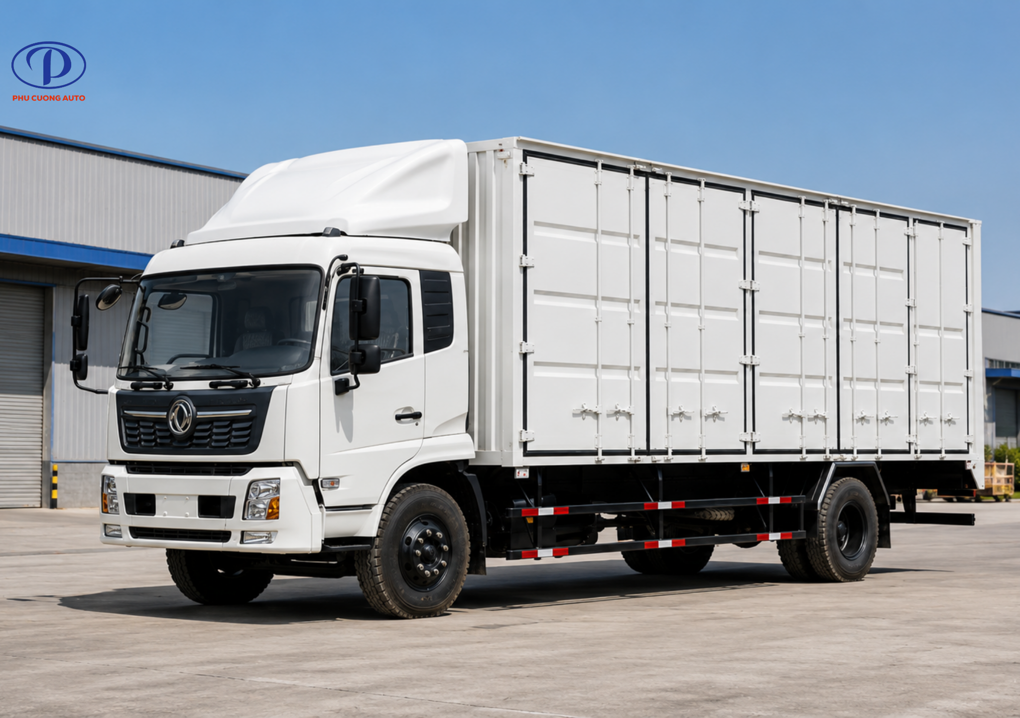 Xe tải Dongfeng B180 thùng container sở hữu cấu hình thùng chở hàng vô cùng vượt trội.