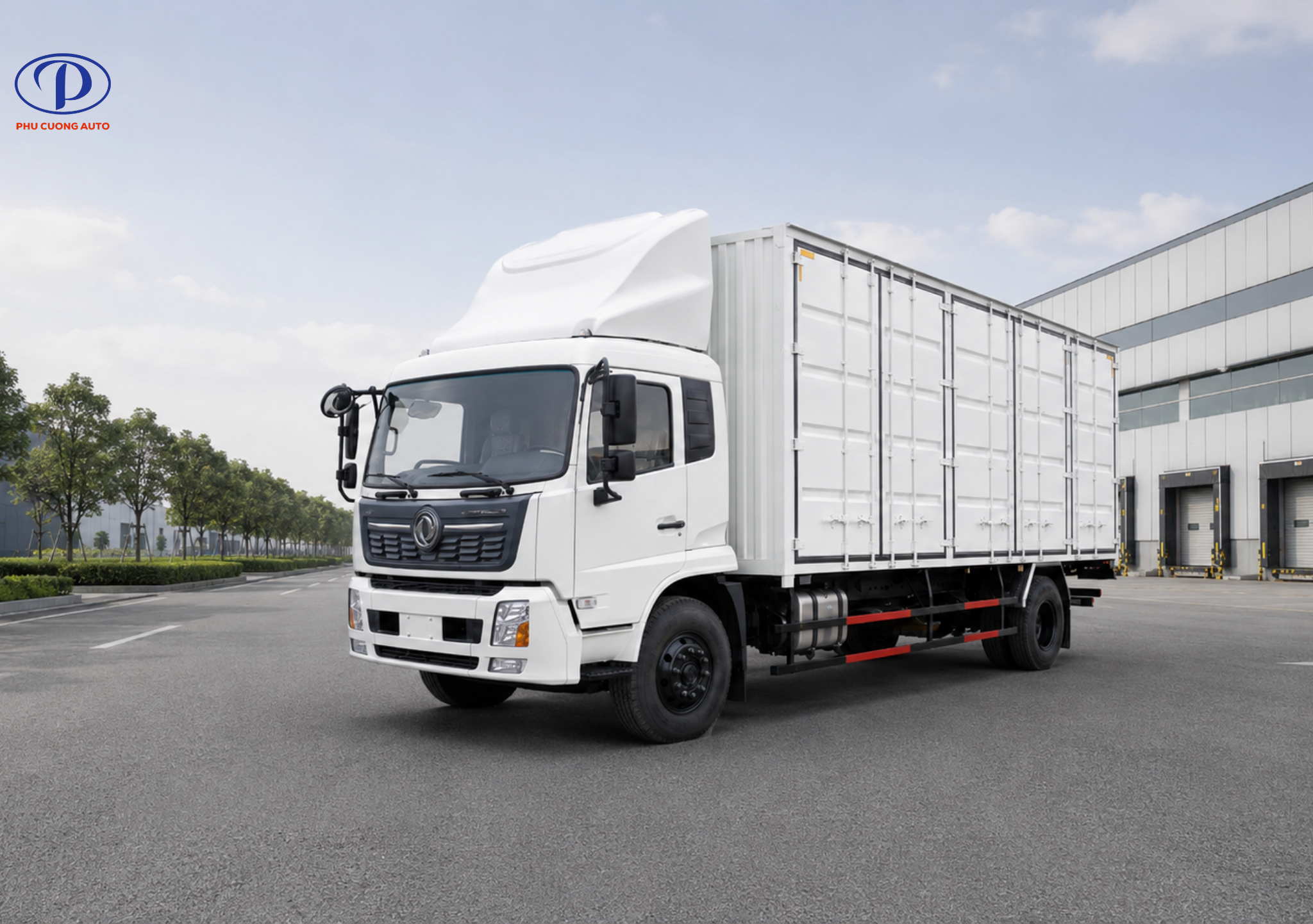 Mẫu xe tải Dongfeng B180 thùng kín pallet tải trọng 8.2 tấn ra đời chính là lời giải dành cho ngành logistics hiện đại.