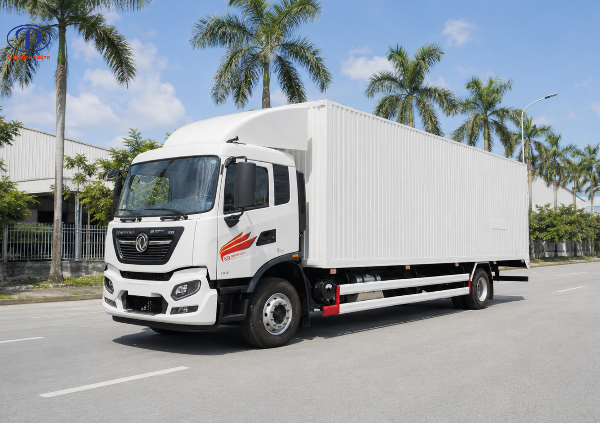 Xe tải Dongfeng KR180 thùng container cực kỳ nổi bật.