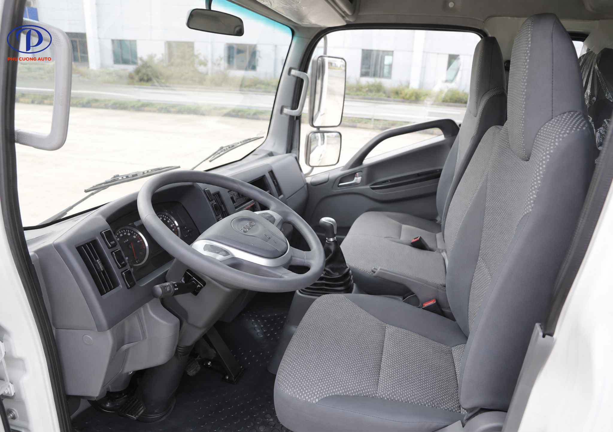 Nội thất khoang lái xe tải JAC N360 E5 ĐTLX