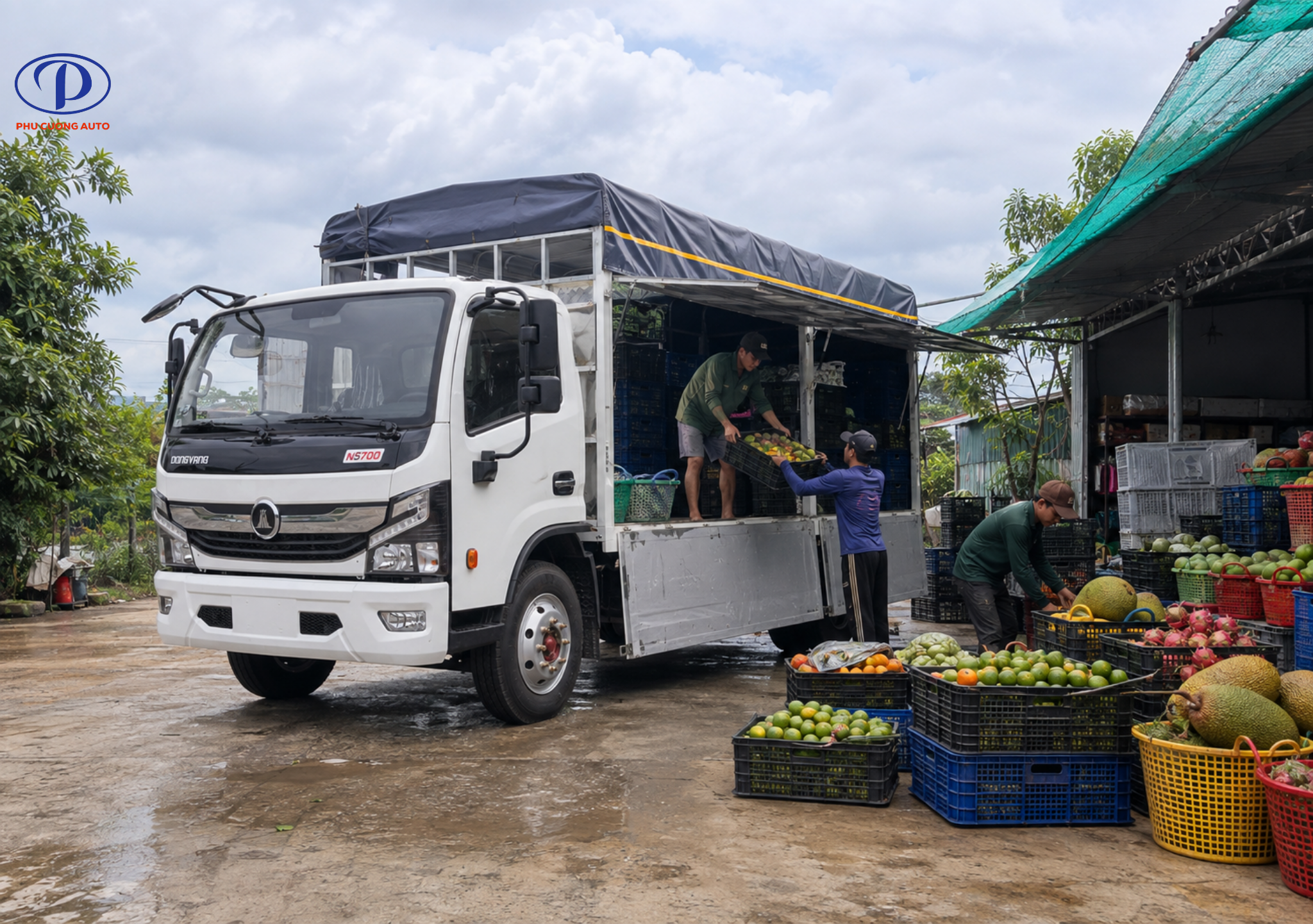 Đồng Vàng NS700 chở lúa gạo và phân bón đóng bao