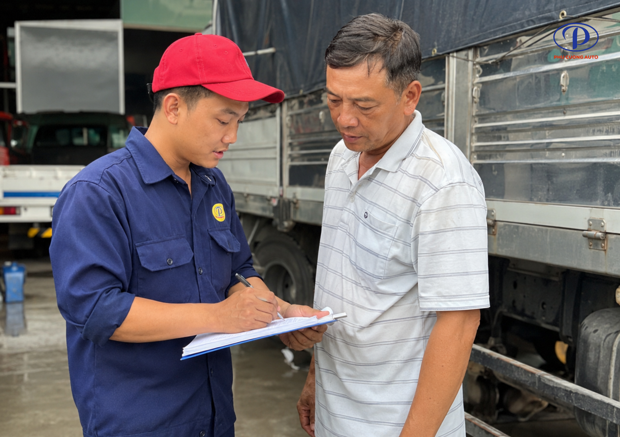 Tiếp nhận xe bảo dưỡng tại Xưởng dịch vụ Phú Cường